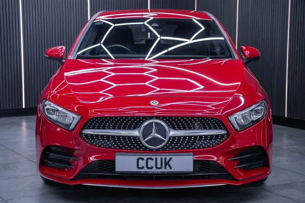 Used Mercedes A200 Executive 163 HP (119 kW) 2018 Red Hatchback