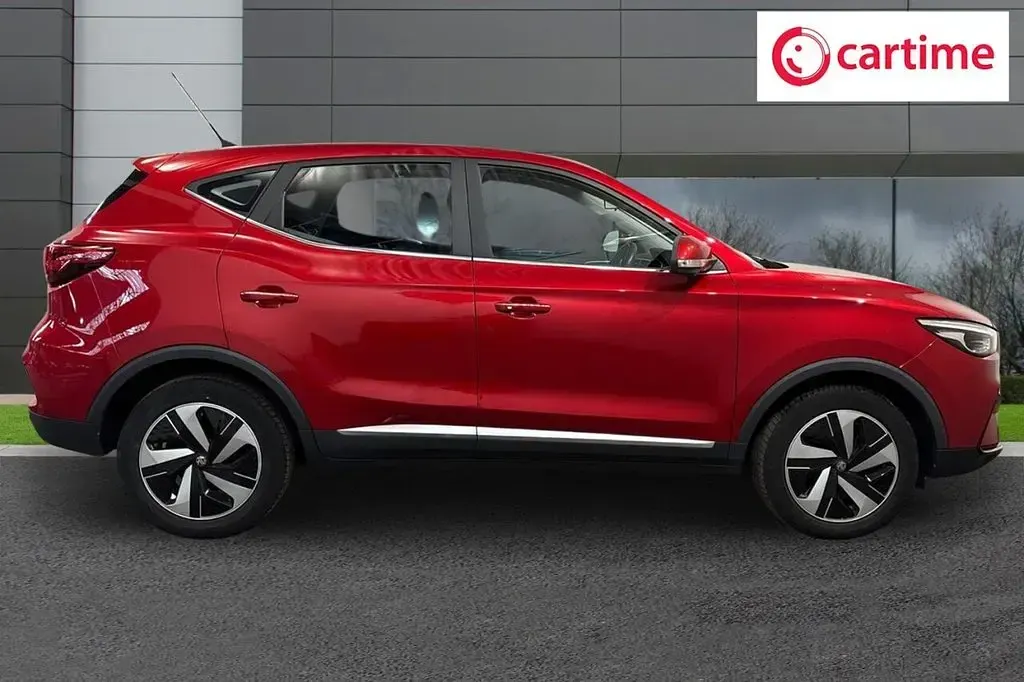 Used MG ZS SE 114 kW (156 HP) 2022 Red SUV