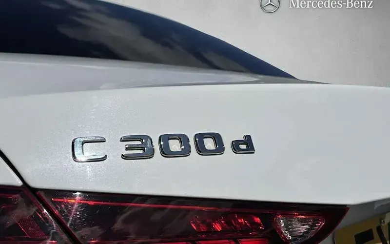 Used Mercedes C300 AMG line 265 HP (194 kW) 2024 White Sedan