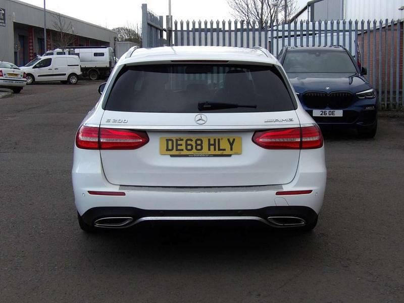 Used Mercedes E200 AMG Line Premium 184 HP (135 kW) 2018 White Estate