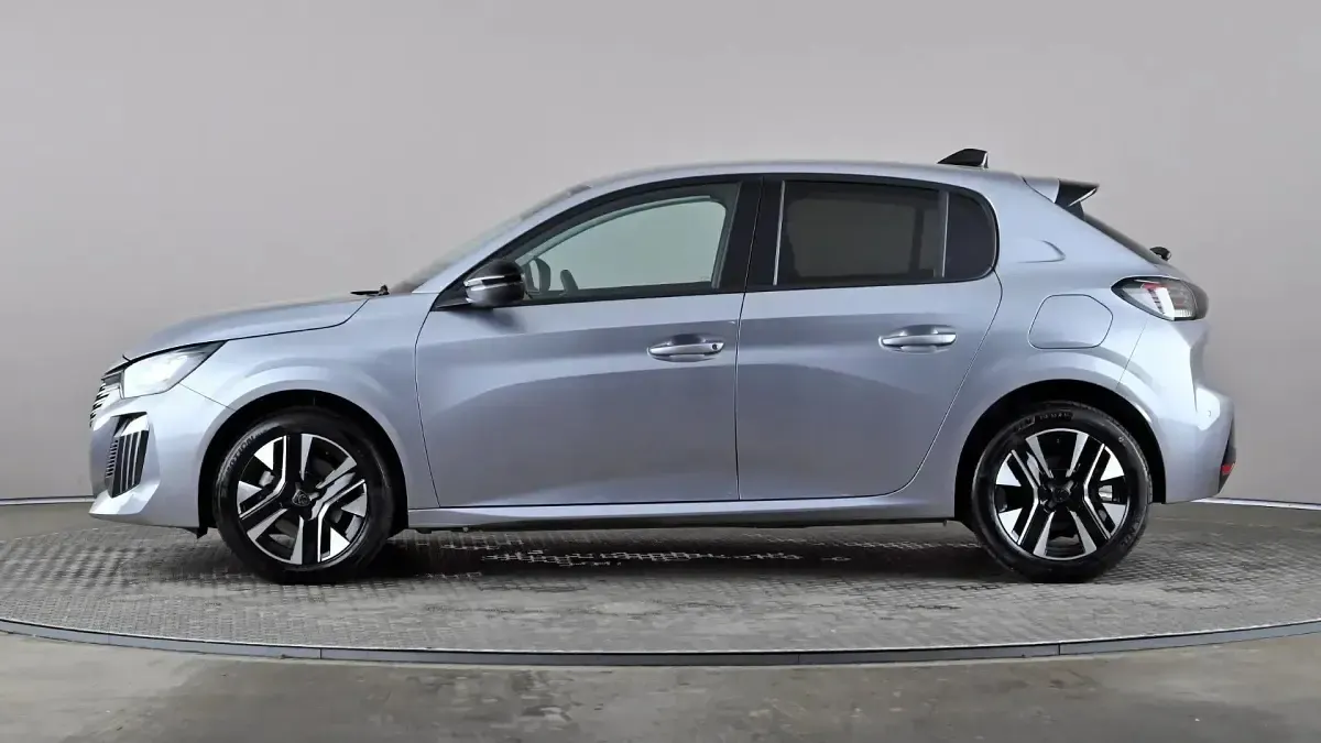 Begagnad Peugeot 208 Allure 101 HK (74 kW) 2025 Grå Halvkombi