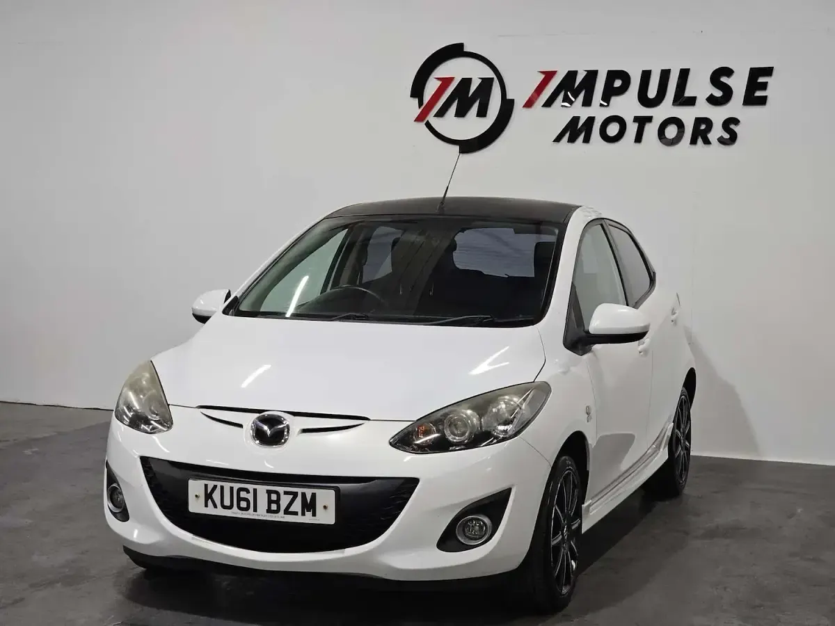 Used Mazda 2 84 HP (61 kW) 2011 White Hatchback