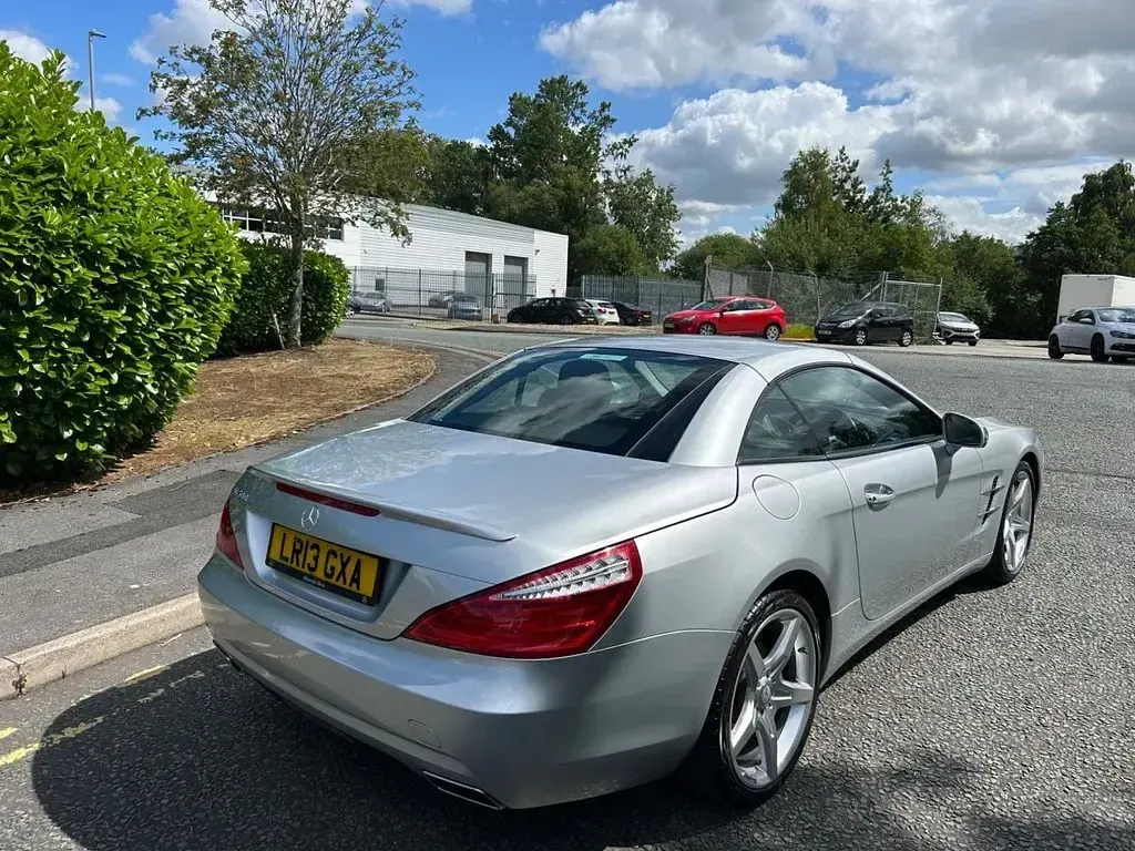 Used Mercedes SL500 428 HP (314 kW) 2013 Silver Cabriolet