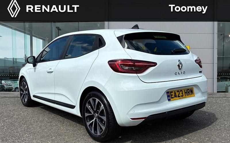 Used Renault Clio V Evolution 145 HP (106 kW) 2023 White  Hatchback