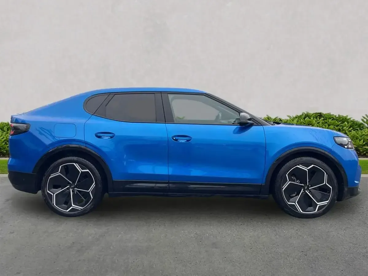 Usado Ford Capri Premium 210 kW (286 HP) 2024 Azul SUV