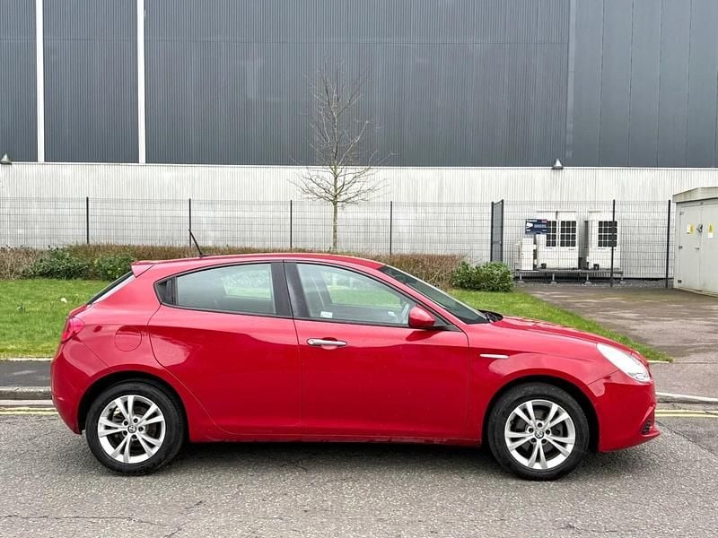 Used Alfa Romeo Giulietta Progression 2015 Red Hatchback