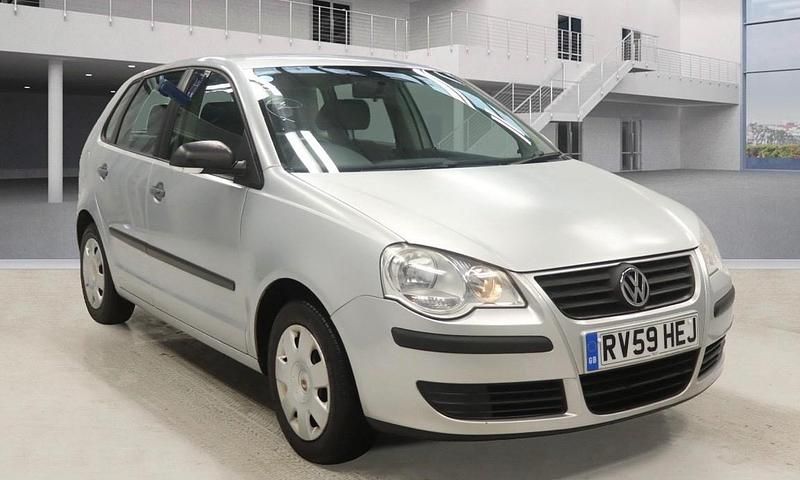Silver Used 2009 VW Polo Hatchback | £2,250 (Good price) - Image 1/4
