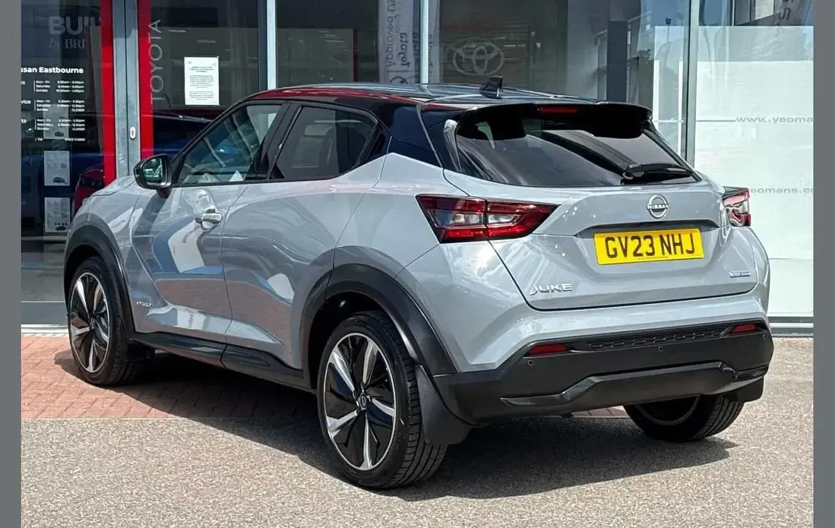 Used Nissan Juke Tekna+ 143 HP (105 kW) 2023 Grey SUV