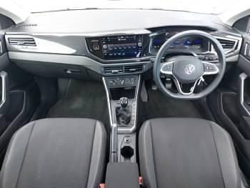 Used VW Taigo Life 110 HP (80 kW) 2024 White SUV