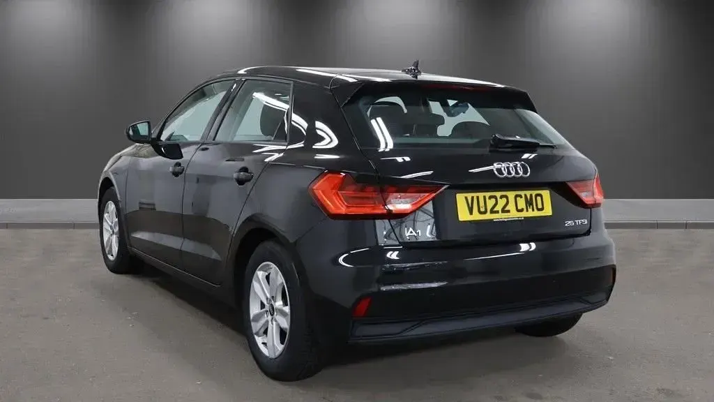 Used Audi A1 Sportback Comfort 95 HP (69 kW) 2022 Black Hatchback