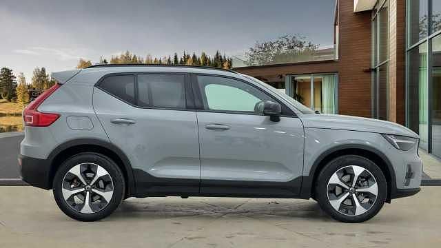 Used Volvo XC40 Plus 161 HP (118 kW) 2025 SUV