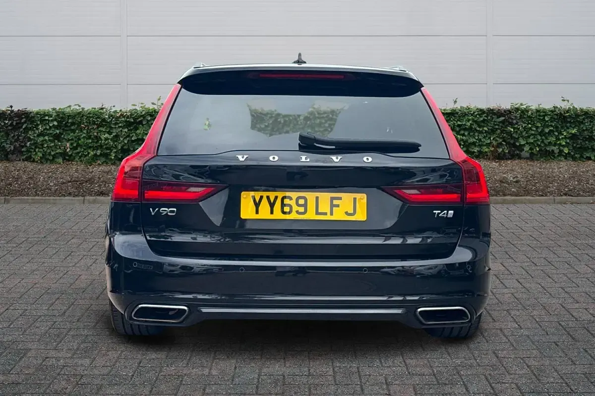 Used Volvo V90 R-Design 2019 Black Estate