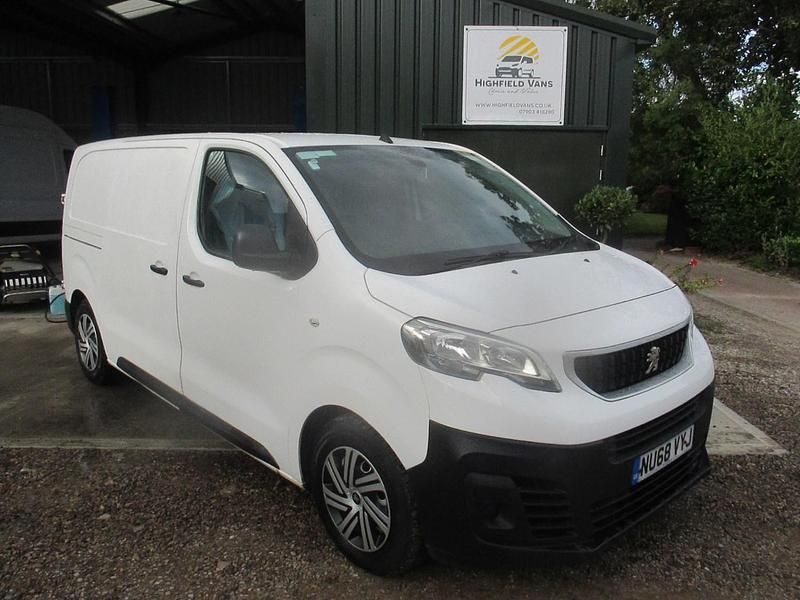 White Used 2018 Peugeot Expert Van | £8,495 (Fair price) - Image 1/4