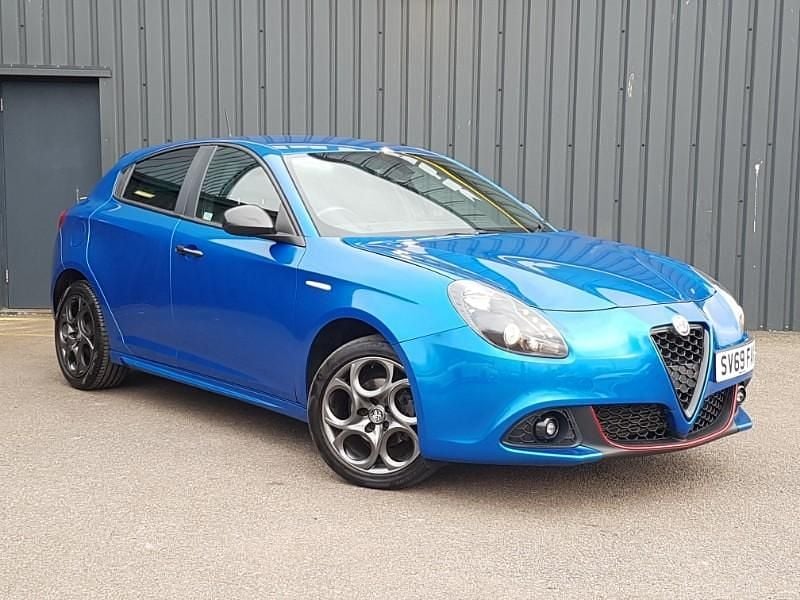 Used Alfa Romeo Giulietta Edizione Speciale 120 HP (88 kW) 2019 Blue Hatchback