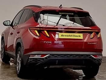 Used Hyundai Tucson SE 150 HP (110 kW) 2021 Red SUV