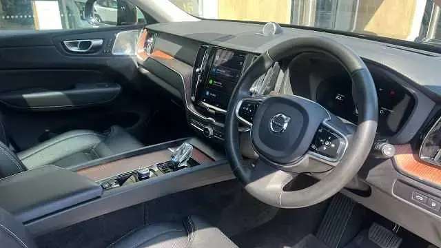 Used Volvo XC60 Ultimate 449 HP (330 kW) 2024 SUV