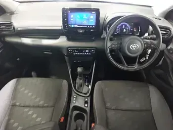 Used Toyota Yaris Hybrid Design 116 HP (85 kW) 2024 Bronze Hatchback
