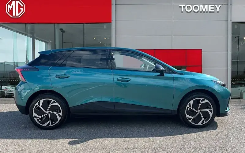 New MG MG4 EV 169 kW (231 HP) 2026 Hatchback