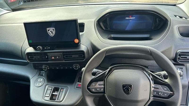 Used Peugeot E-Partner 98 kW (134 HP) 2024 White MPV