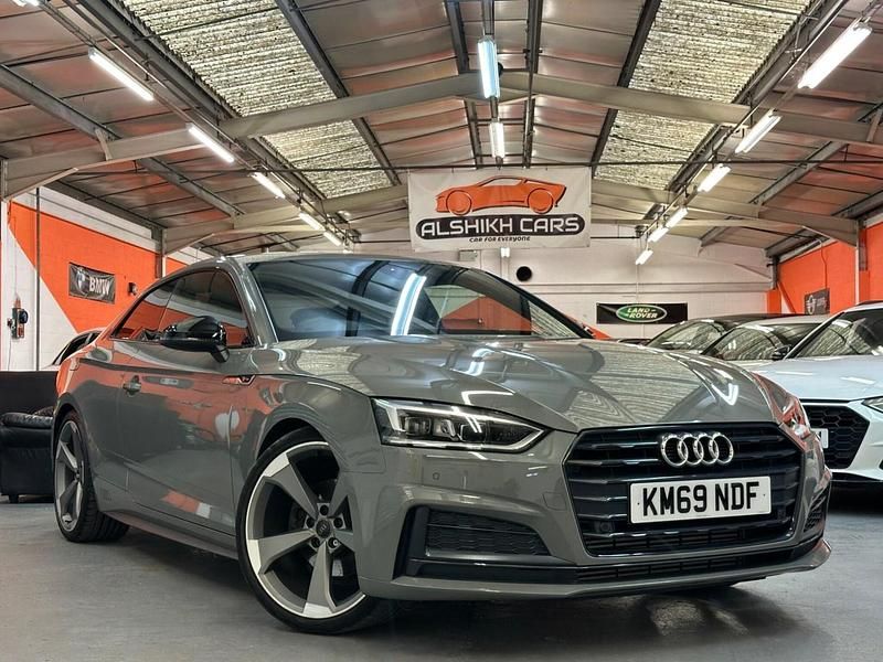 Begagnad Audi A5 Black Edition 150 HK (110 kW) 2019 Grå Sportkupé
