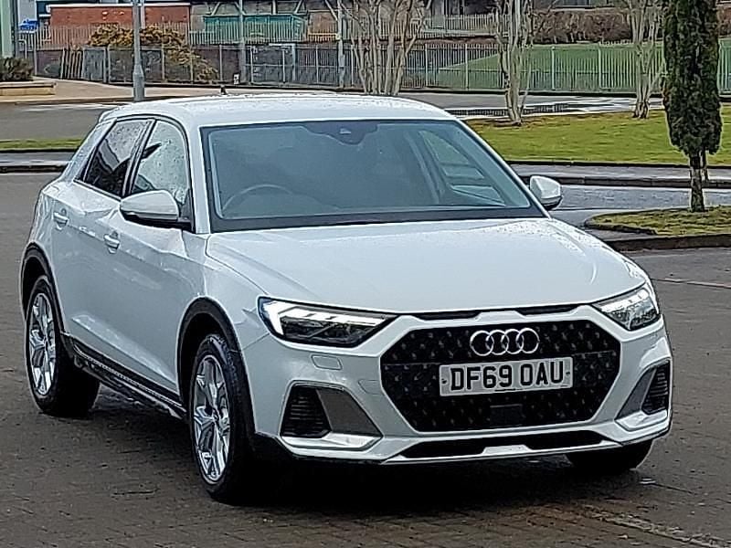 Used Audi A1 Design 116 HP (85 kW) 2020 White SUV