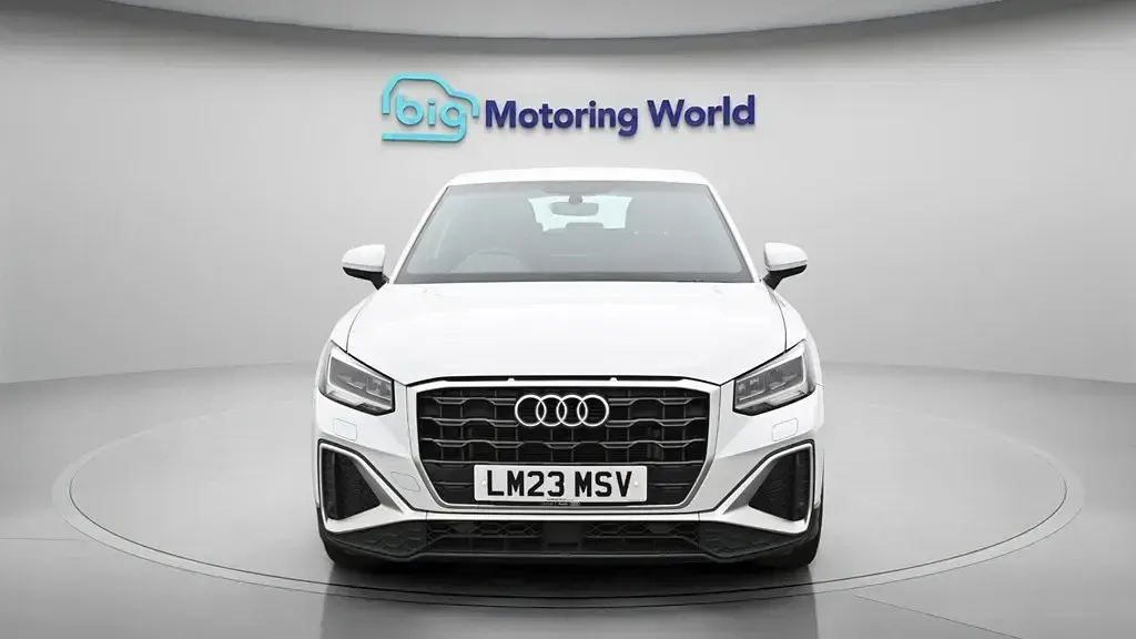 Used Audi Q2 S-Line 150 HP (110 kW) 2023 White SUV