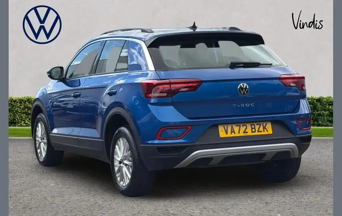 Used VW T-Roc Life 150 HP (110 kW) 2023 Blue SUV