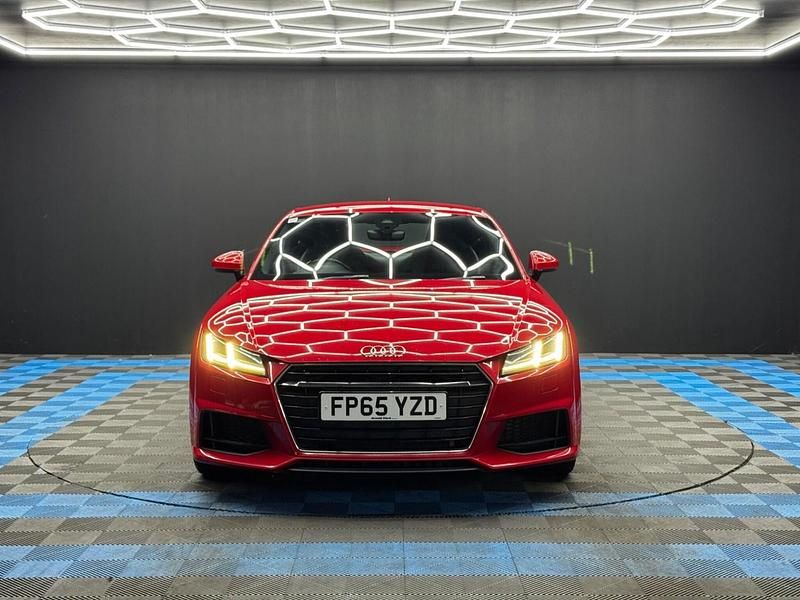 Używany Audi TT S-Line 230 KM (169 kW) 2015 Czerwony Coupe