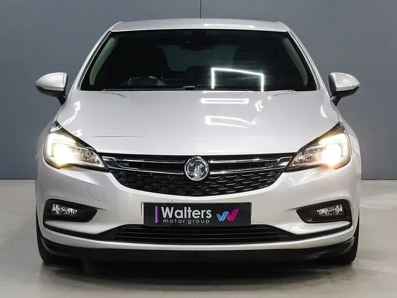Used Vauxhall Astra Design Edition 110 HP (80 kW) 2019 Hatchback