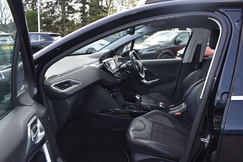 Used Peugeot 2008 Allure 2017 Black SUV