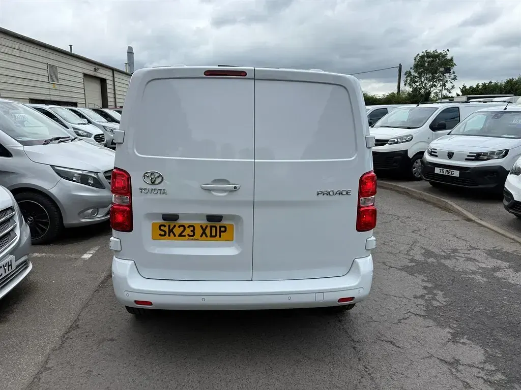 Used Toyota Proace Design 2023 White MPV