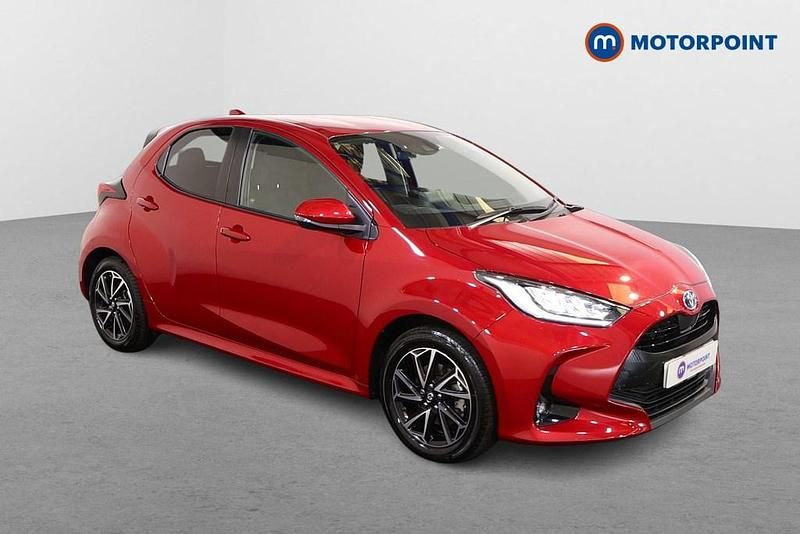 Red Used 2021 Toyota Yaris Hybrid Design Hatchback | £14,199 (Fair price) - Image 1/4