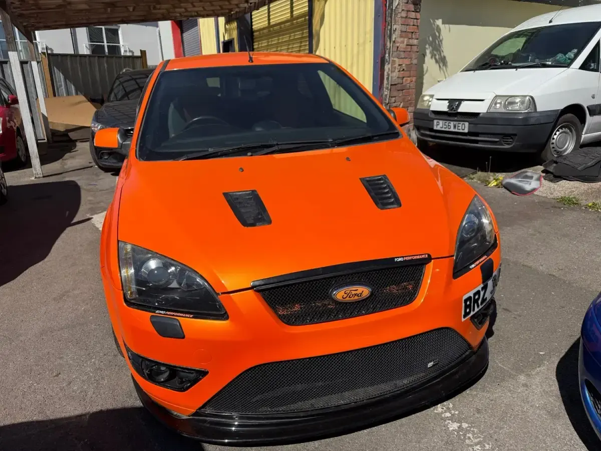 Usado Ford Focus ST 2006 Laranja Citadino