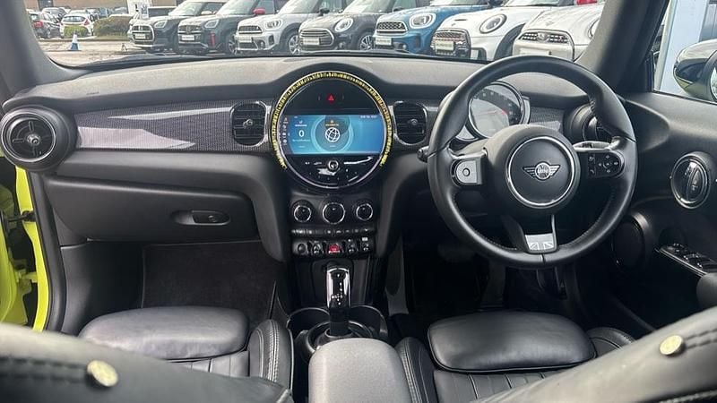 Used Mini Cooper Exclusive 136 HP (100 kW) 2022 Yellow Hatchback