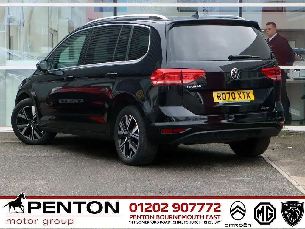Used VW Touran R 150 HP (110 kW) 2020 Black MPV