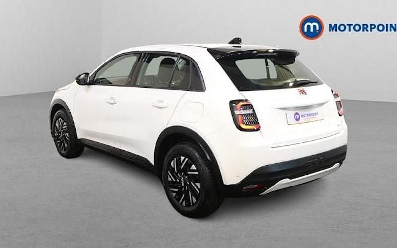 Used Fiat 600E Red 114 kW (156 HP) 2024 Hatchback