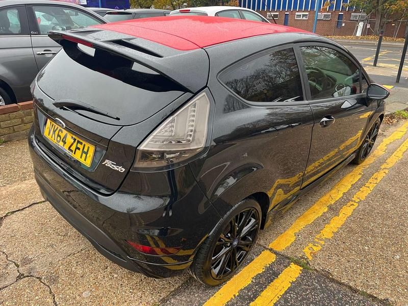Used Ford Fiesta Zetec 140 HP (102 kW) 2014 Black Hatchback