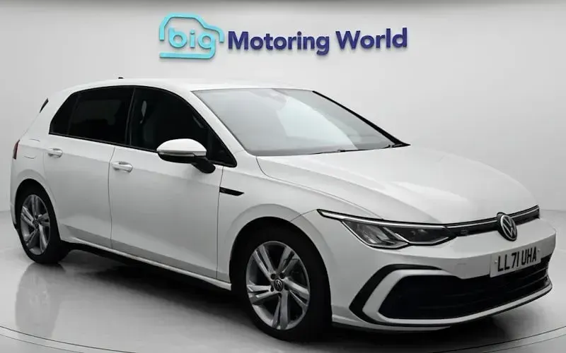 Used VW Golf VIII R-line 150 HP (110 kW) 2022 Hatchback