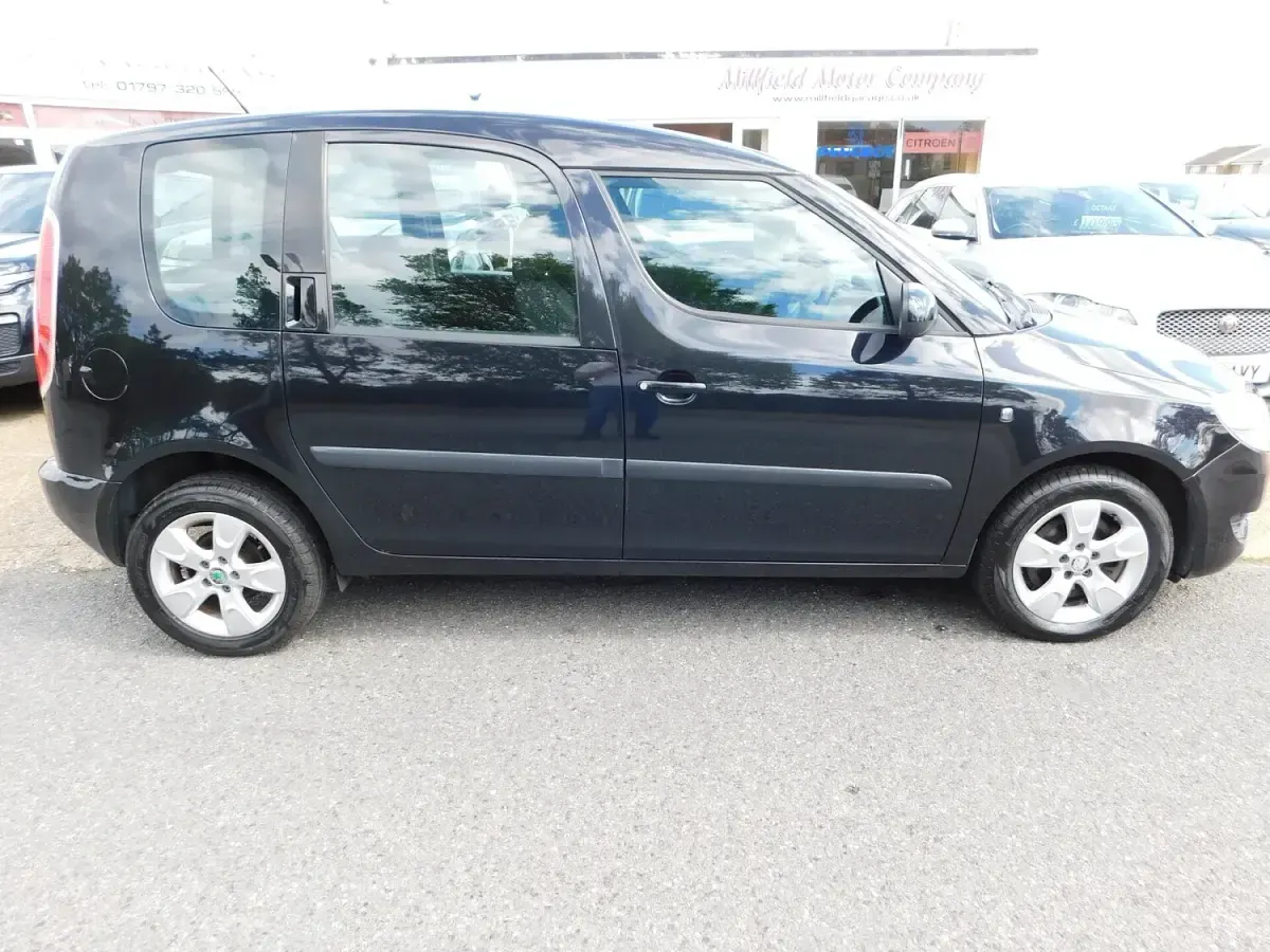 Used Skoda Roomster SE 105 HP (77 kW) 2013 Black MPV