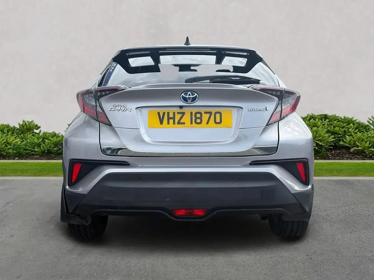 Used Toyota C-HR 122 HP (89 kW) 2017 Silver SUV