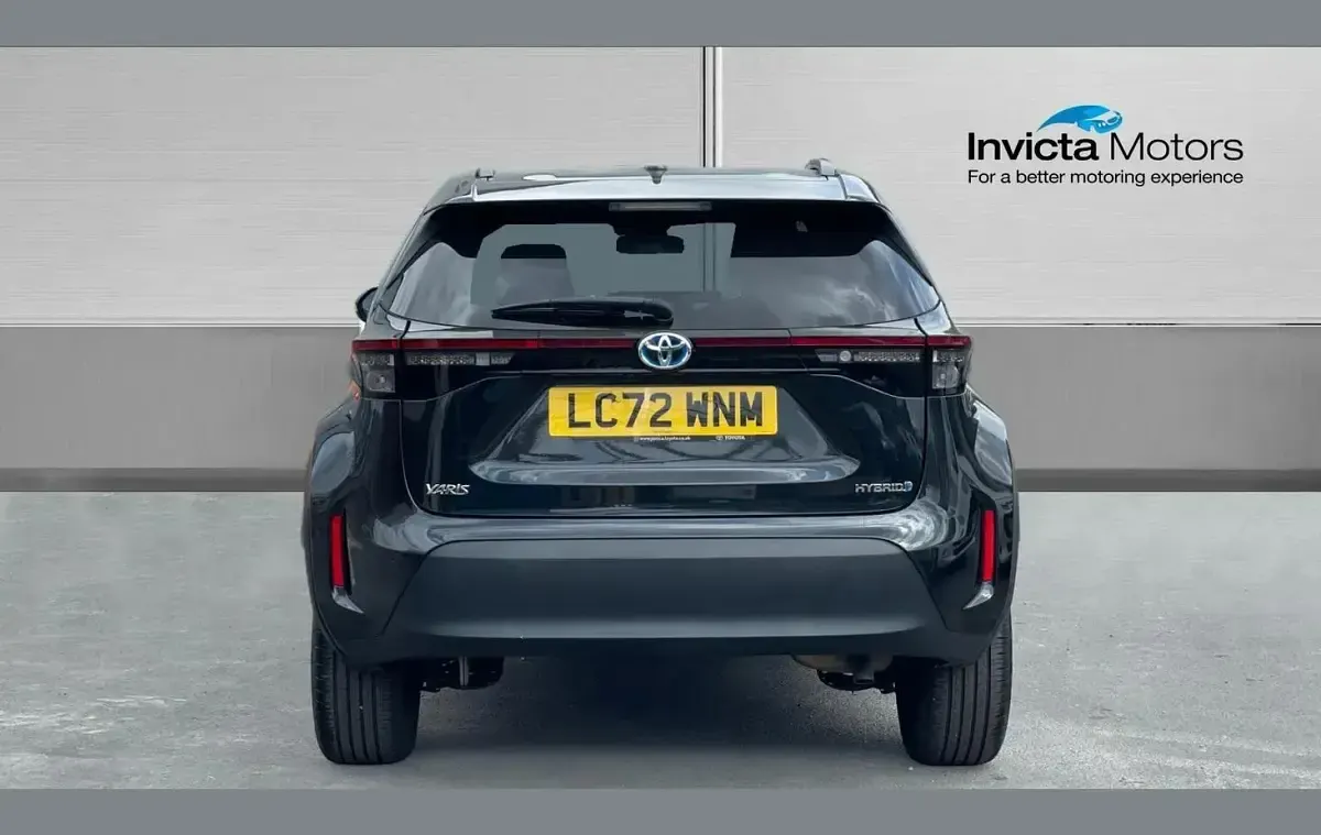 Used Toyota Yaris Cross Design 113 HP (83 kW) 2023 Black SUV