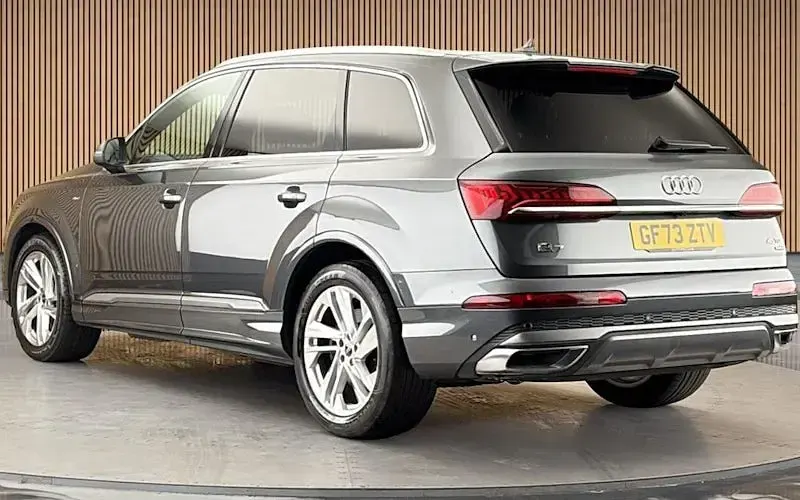 Used Audi Q7 Black Edition 231 HP (169 kW) 2023 Daytona gray pearl effect/daytona gray pearl effec SUV
