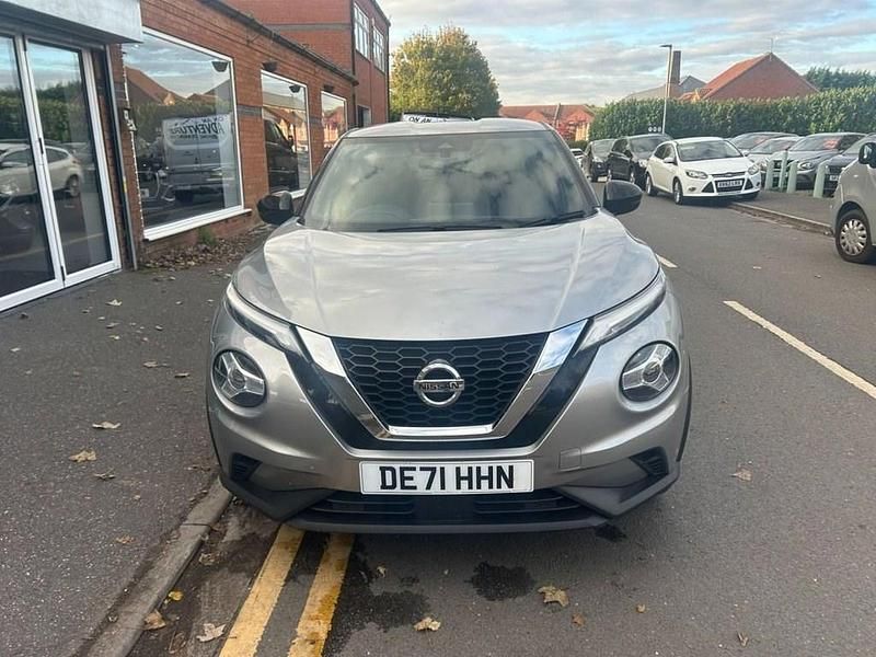 Used Nissan Juke N-Connecta 114 HP (83 kW) 2021 Silver SUV