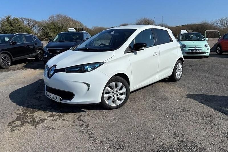 Used Renault Zoe Dynamique 64 kW (88 HP) 2015 White Hatchback