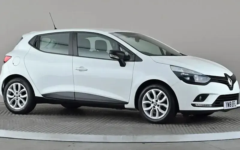 Used Renault Clio Play 120 HP (88 kW) 2018 Hatchback