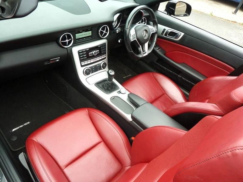 Used Mercedes SLK200 AMG 184 HP (135 kW) 2013 Obsidian black metallic Cabriolet