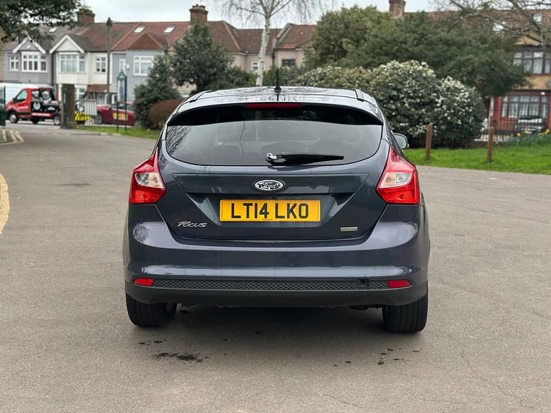 Used Ford Focus Zetec 2014 Grey Hatchback
