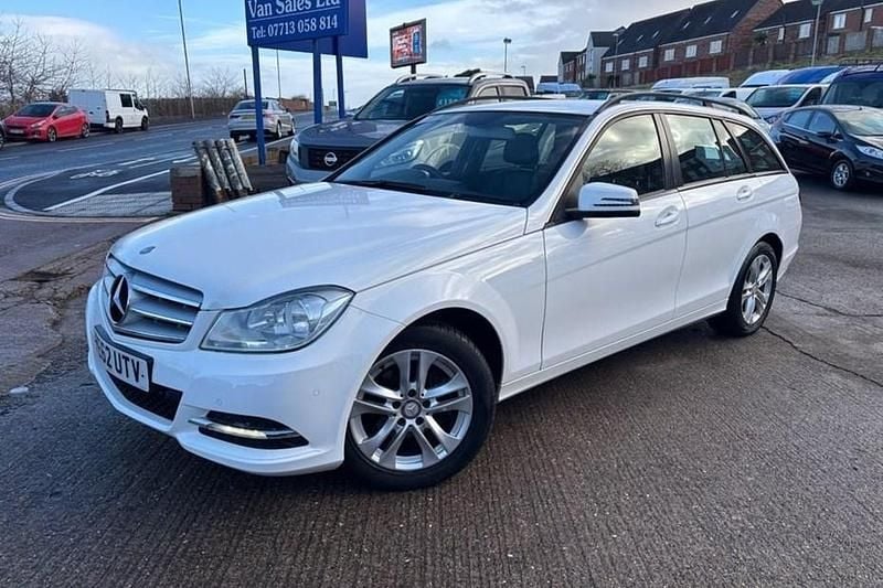 Used Mercedes C200 Executive 2012 White Estate