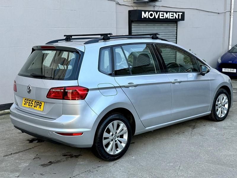 Used VW Golf Sportsvan SE 110 HP (80 kW) 2015 Silver MPV