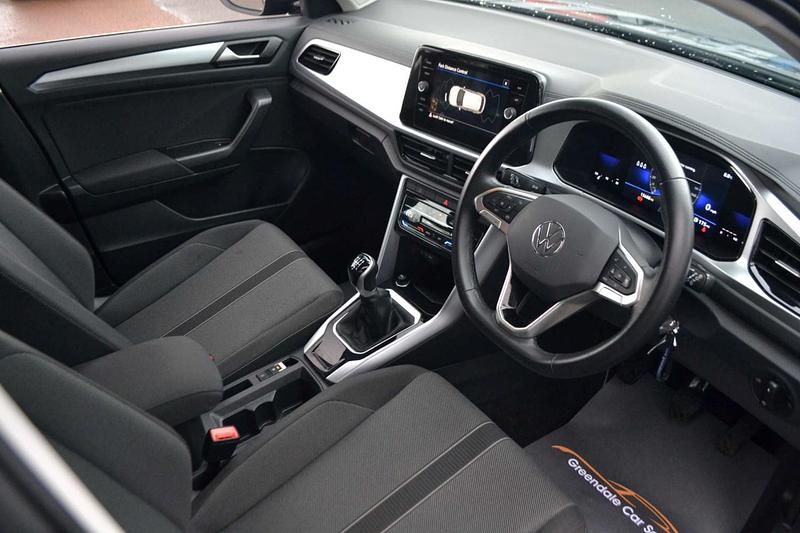 Used VW T-Roc Life 150 HP (110 kW) 2023 Grey SUV